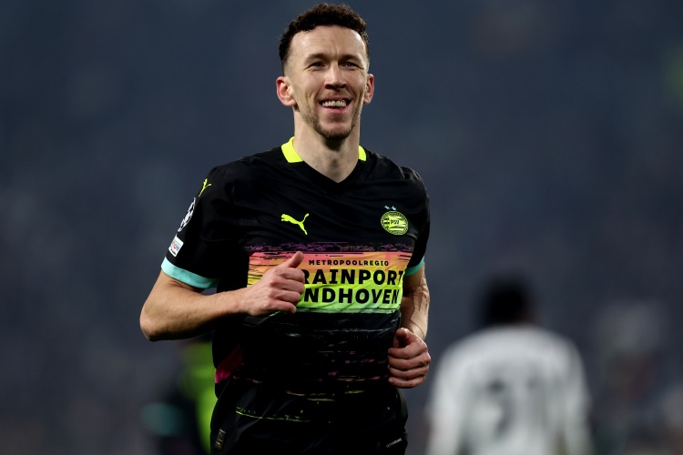 真人百家乐论坛-记者：国米评估考量邓弗里斯的战术作用 佩里西奇仍在引援名单中